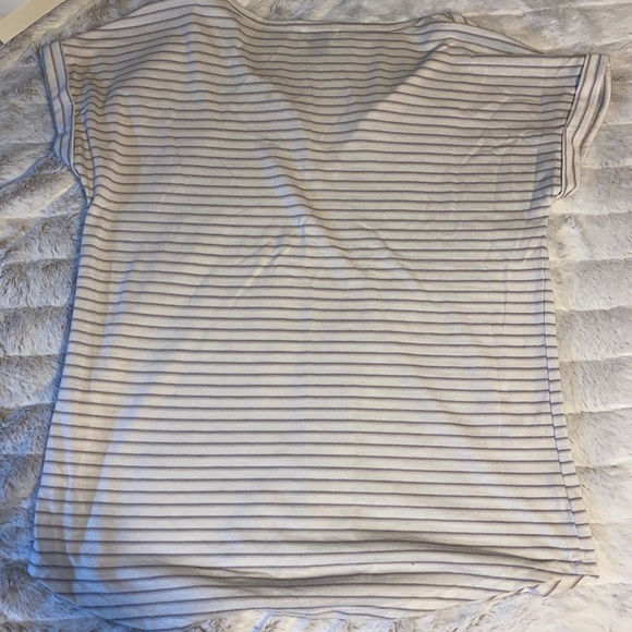 Old Navy Top - Picture 5 of 5